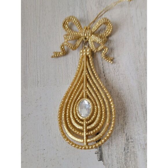 Abstract golden glitter teardrop bow ornament Xmas decor - Picture 2 of 6